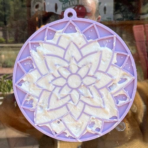 Lotus eMat Enrichment Lick Mat With Suction Cups: Light Green
