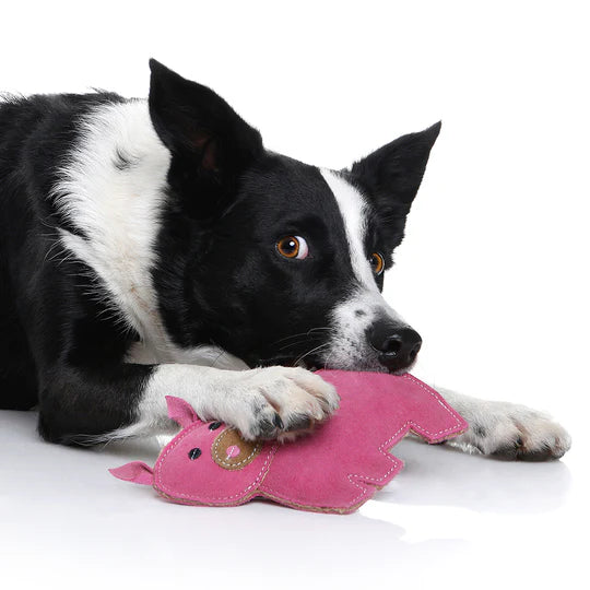 COUNTRY TAILS PIG CHEW TOY