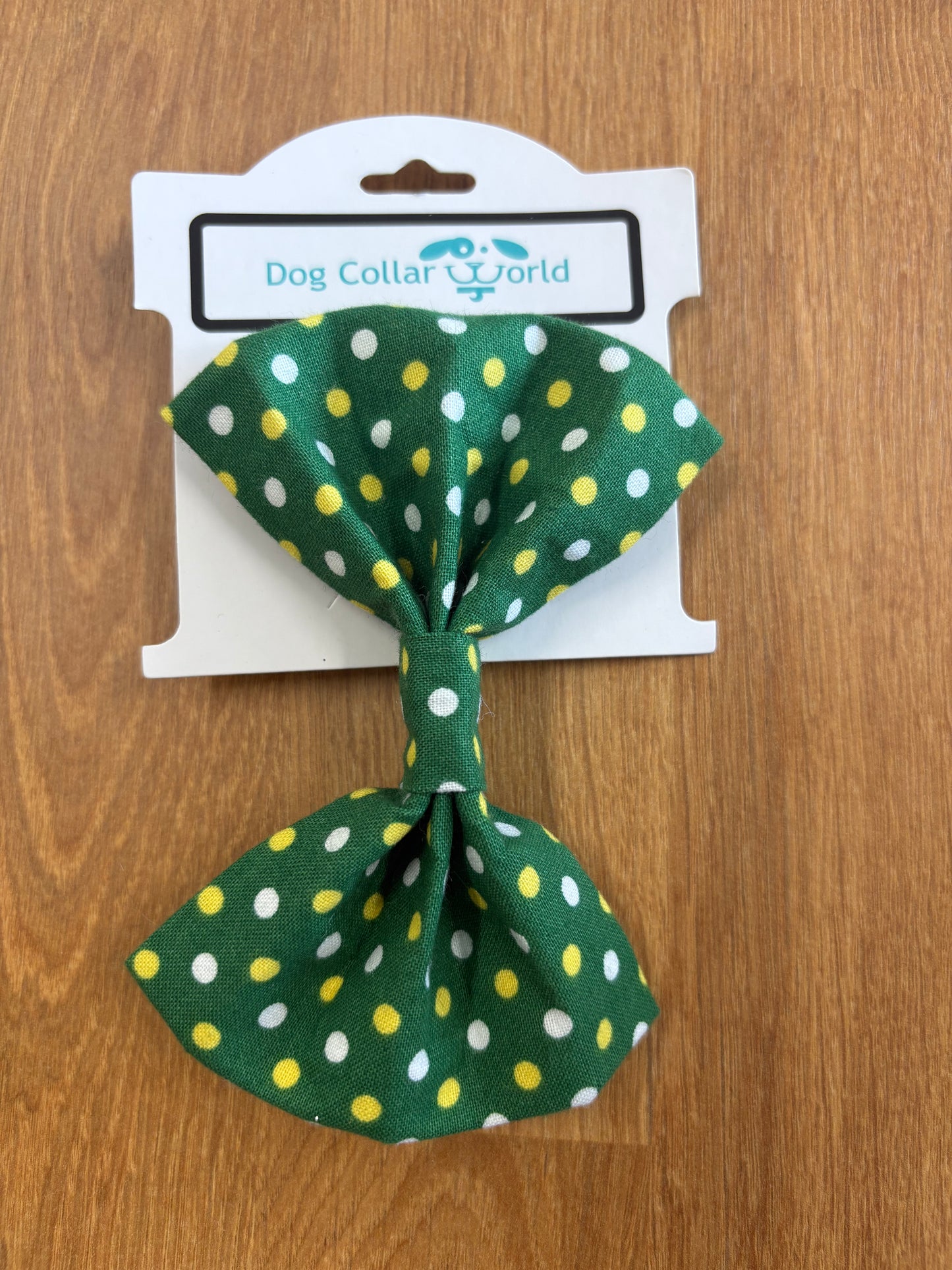 DOG COLLAR WORLD BOW TIE- GREEN POLKA DOT