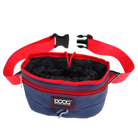 DOOG T AND T POUCH W/ MAGNETIC CLOSURE NAVY/RED
